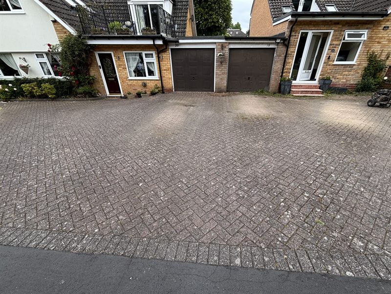 Patio before jetwashing
