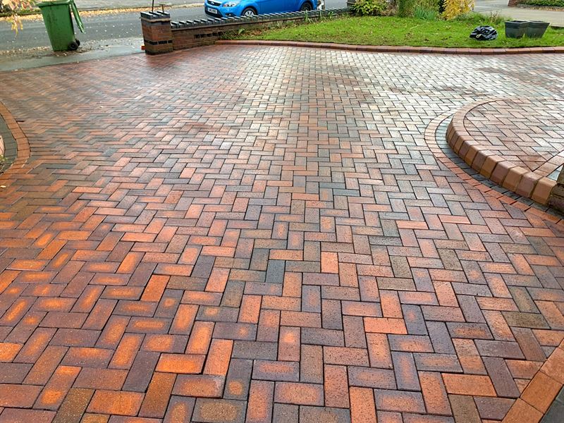 Block paving driveway cleaning